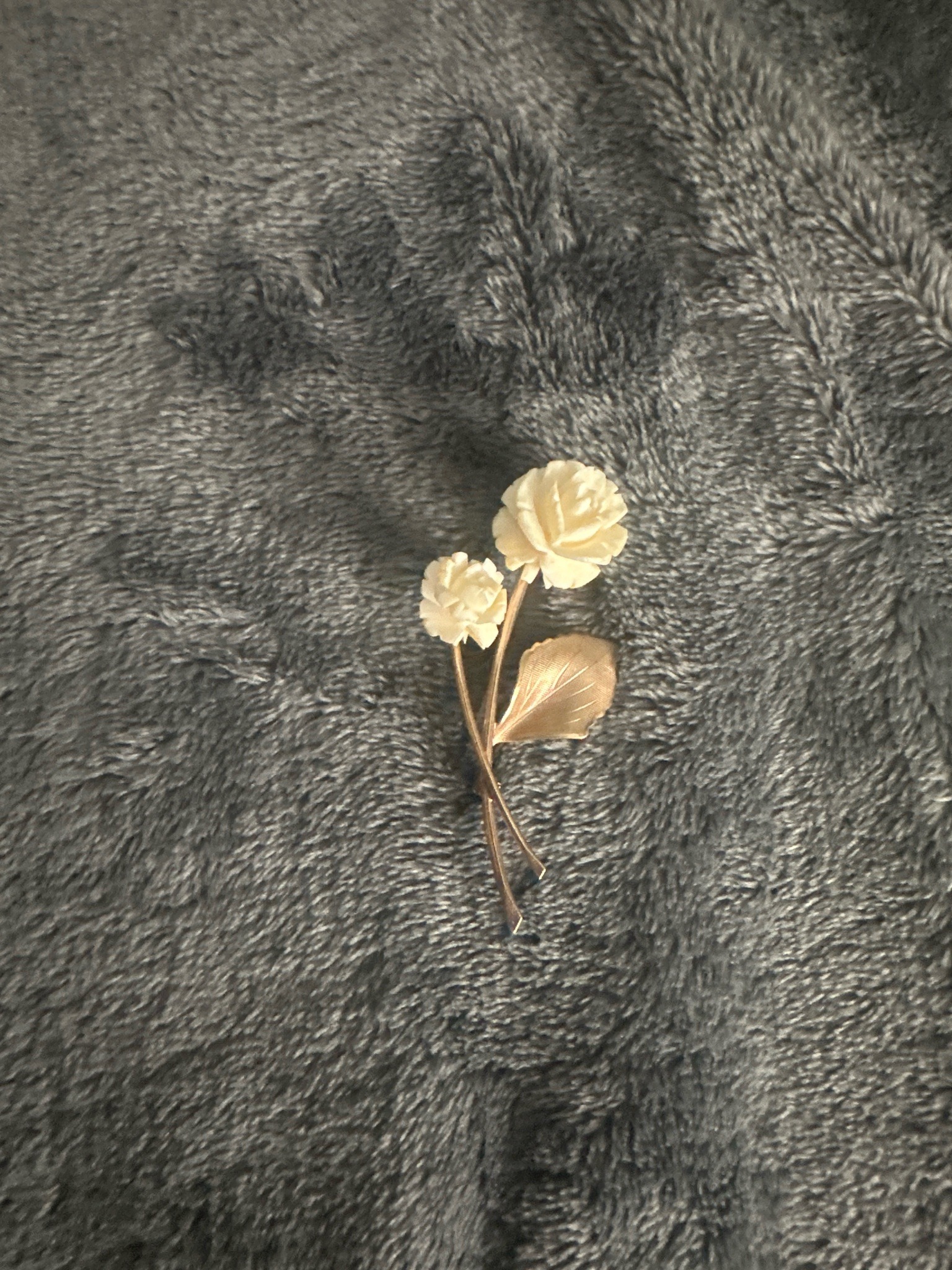 Submitted photo of Gold-filled floral brooch, attributed to Winard (not authenticated)