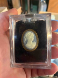 Oval Blue and White Cameo Brooch/Pendant