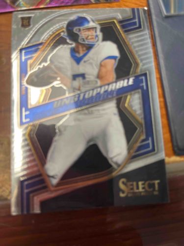 Select Football 'Unstoppable' Rookie Card
