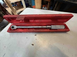 Click-Type Torque Wrench with Carrying Case