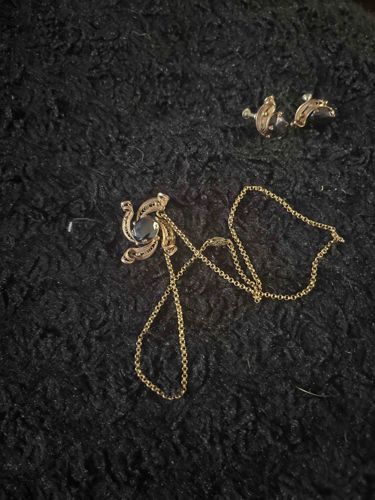 Vintage Gold Tone Pendant Necklace and Matching Earrings Set