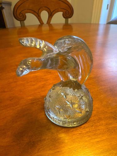 1976 Tiara Glass Bicentennial Eagle Paperweight