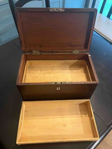 Antique Mahogany Tea Caddy with Removable Tray
