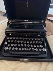 Royal Portable Typewriter with Carrying Case