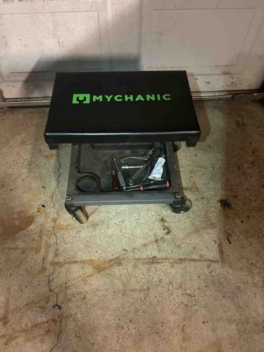 MYCHANIC Rolling Creeper Seat with Storage