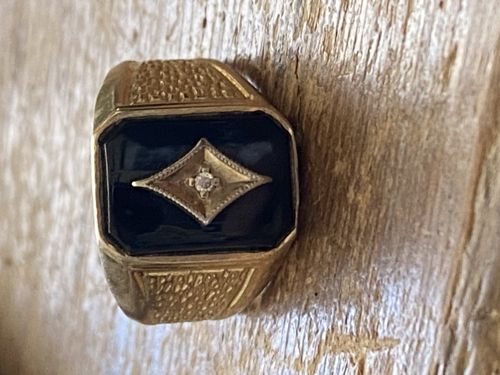 Men's 14k Yellow Gold Onyx and Diamond Signet Ring