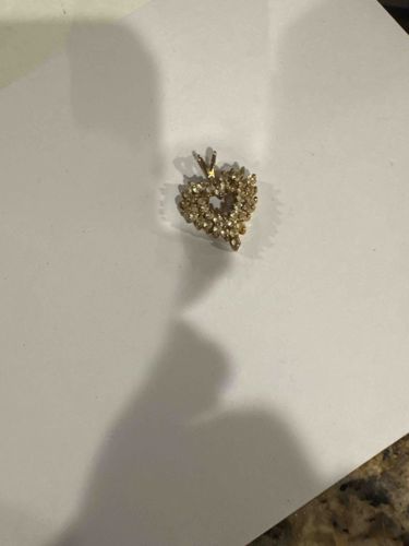 Heart-Shaped Gemstone Pendant in Yellow Gold Tone