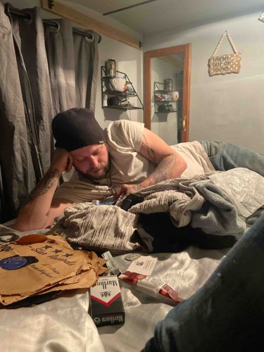 Mixed Assortment of Personal Effects and Room Decor