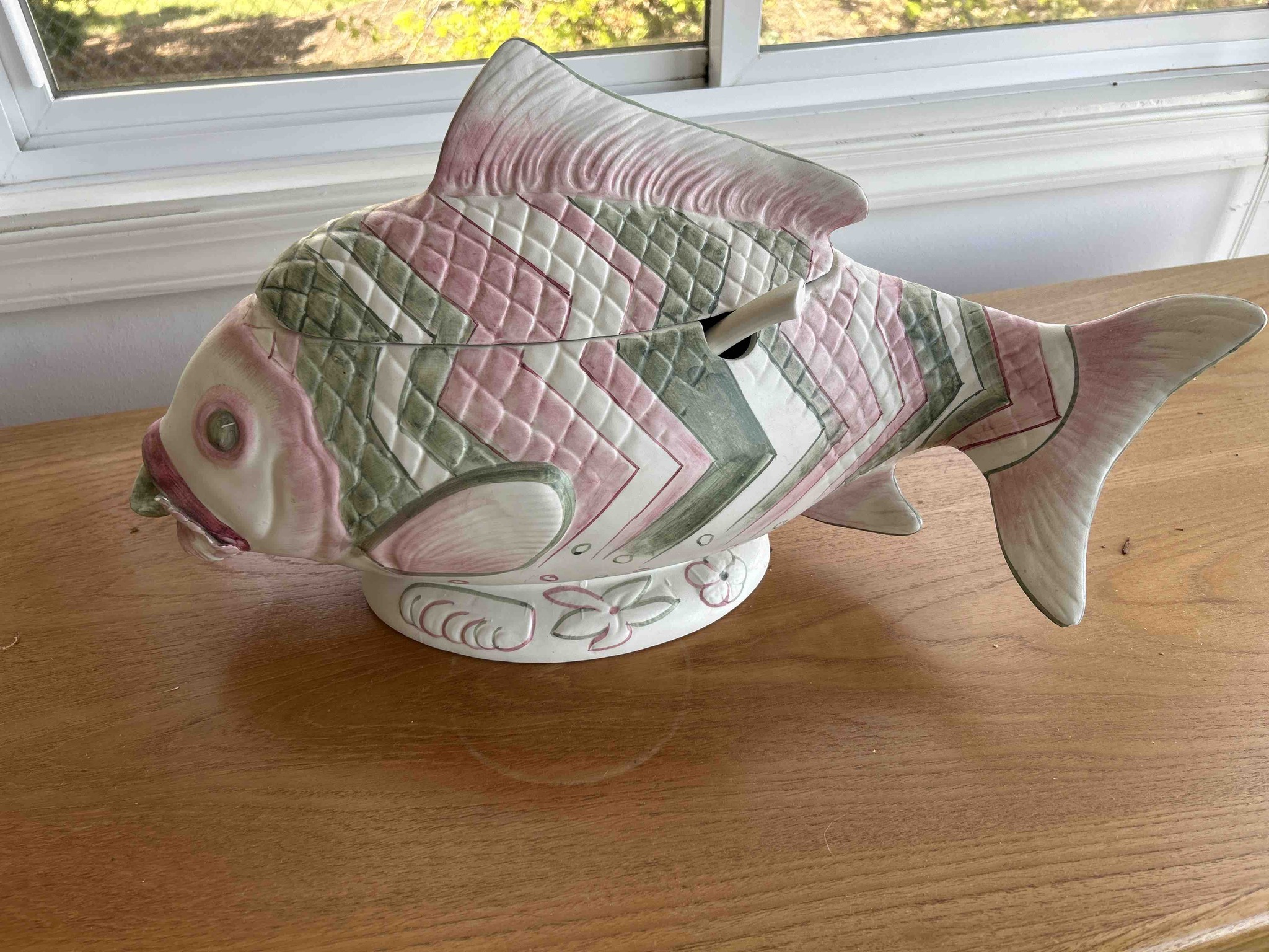 Italian Majolica Hand-Painted Fish Tureen with Ladle