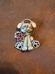 Christmas Cat Brooch with Star and Earmuffs