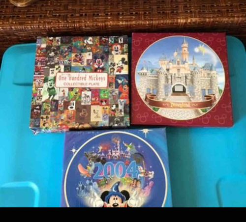 Disney Collectible Plate Set