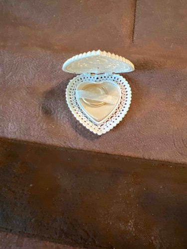 Vintage Heart-Shaped Ring Box with Scalloped Edges