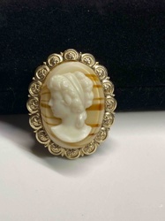 Vintage West German Cameo Brooch/Pendant