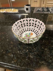 Retrogravure Porcelain Basket Bowl with Floral Motif