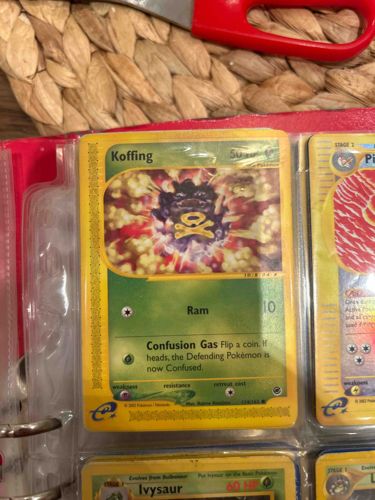 Koffing 114/165 Pokémon Expedition Base Set Card