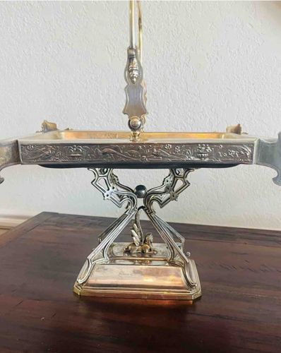 Wilcox Silver Plate Co. Serving Tray with Handle (Model 882)