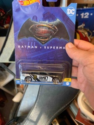Hot Wheels Batman v Superman GCPD Police Car (1/5)