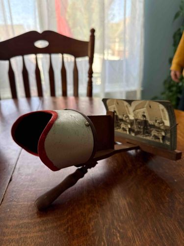 Holmes-style Stereoscope Viewer