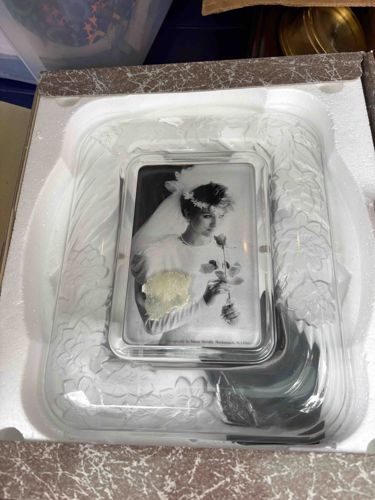 Crystal Glass Floral Pattern Photo Frame