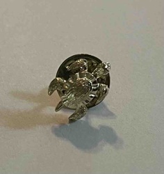 Sea Turtle Lapel Pin / Tie Tack