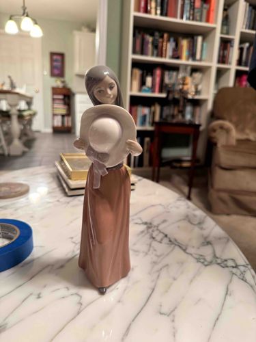 Lladro Figurine "Gazing at My Hat" #5164