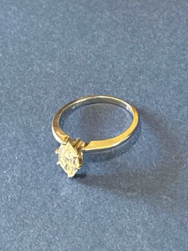 10k Yellow Gold Solitaire Marquise Diamond Ring