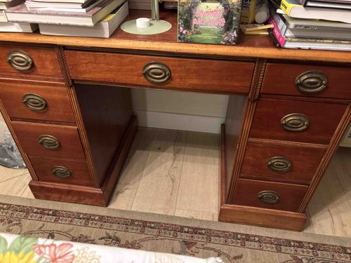 Traditional Wooden Pedestal Desk
