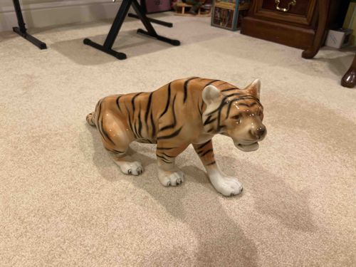 Vintage Italian Hand-Painted Ceramic Crouching Tiger Figurine