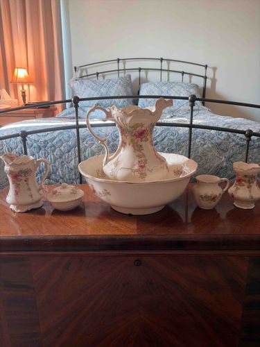 Victorian Porcelain Wash Basin and Pitcher Set with Accessories