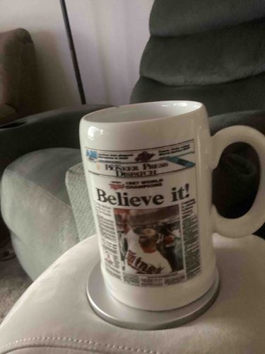 1987 World Champions Pioneer Press Dispatch Commemorative Mug
