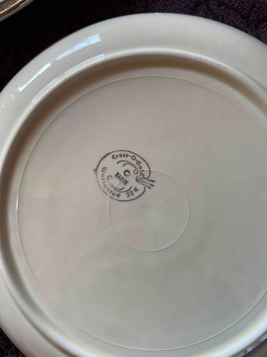 Sabin 'Crest-O-Gold' 22K Patented Dinner Plate (Underside)