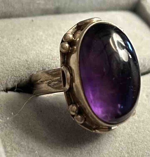 Vintage Sterling Silver Amethyst Cabochon Ring