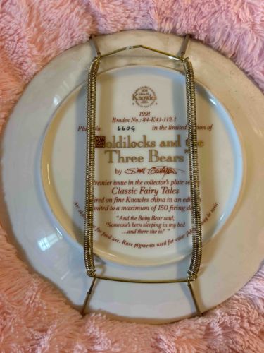 1991 Knowles 'Goldilocks and the Three Bears' Collector Plate (Back)
