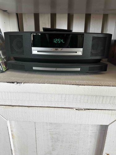 Bose Wave Music System with Multi-CD Changer