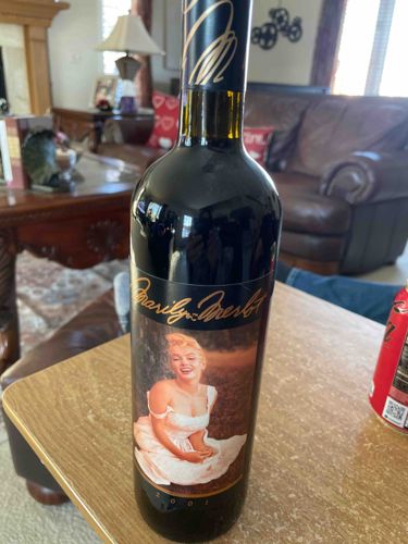 2001 Marilyn Merlot Wine Bottle
