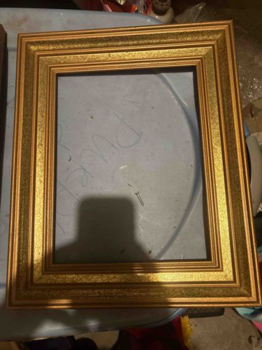 Giltwood Style Molded Picture Frame