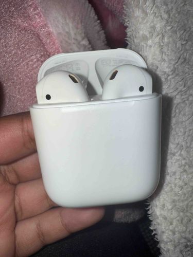 Apple AirPods (2nd Generation)