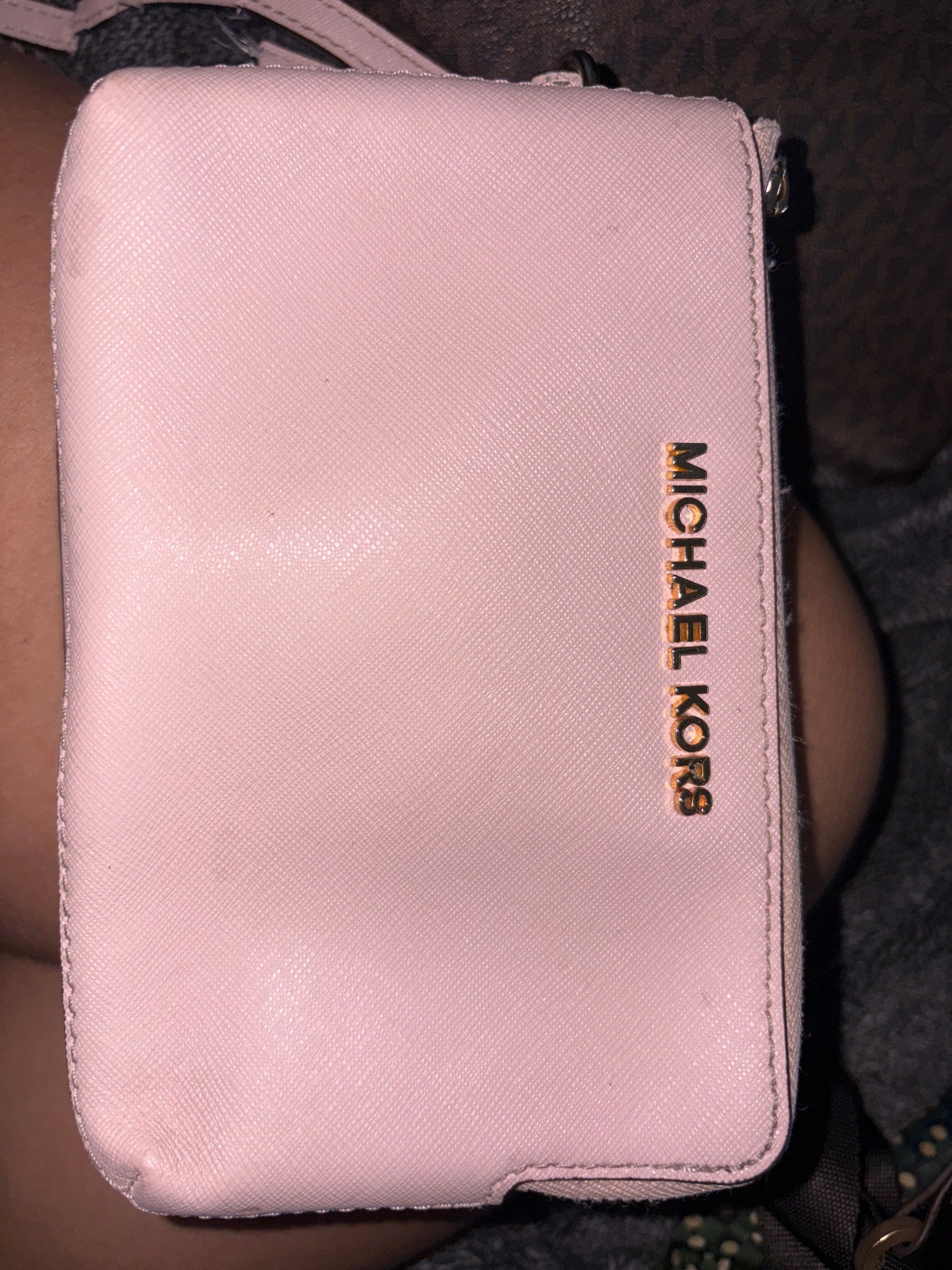 Submitted photo of Michael Kors cross-body bag (not authenticated)