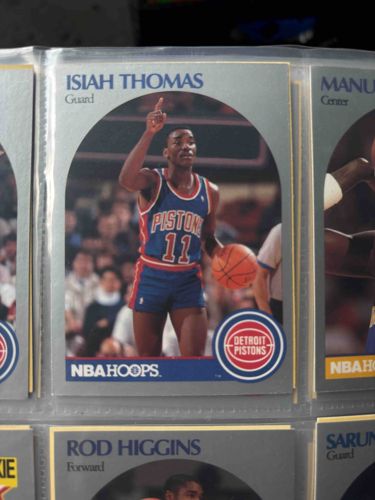 1989-90 NBA HOOPS Isiah Thomas Basketball Card (#11)