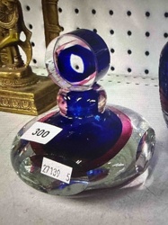Murano Style Art Glass Paperweight or Figurine
