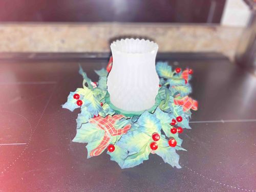 Christmas Holly Scented Oil Warmer with Frosted Glass Shade