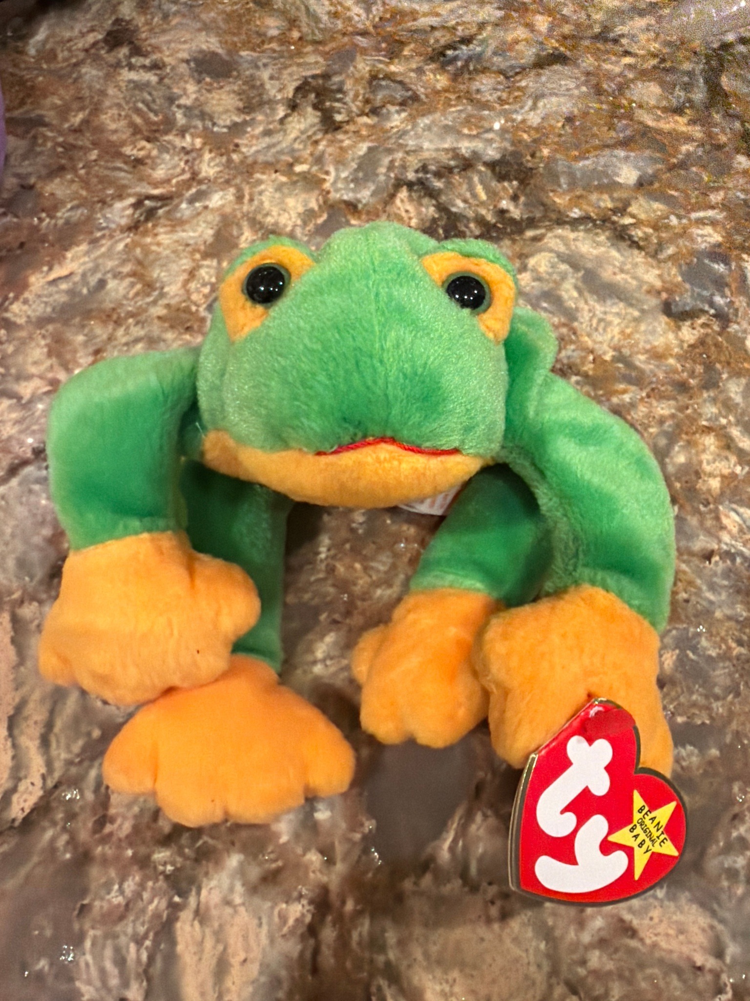 Submitted photo of Ty Beanie Baby 'Legs the Frog' (not authenticated)