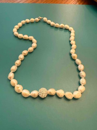 Freshwater Pearl Necklace with Rhinestone Spacer Bead