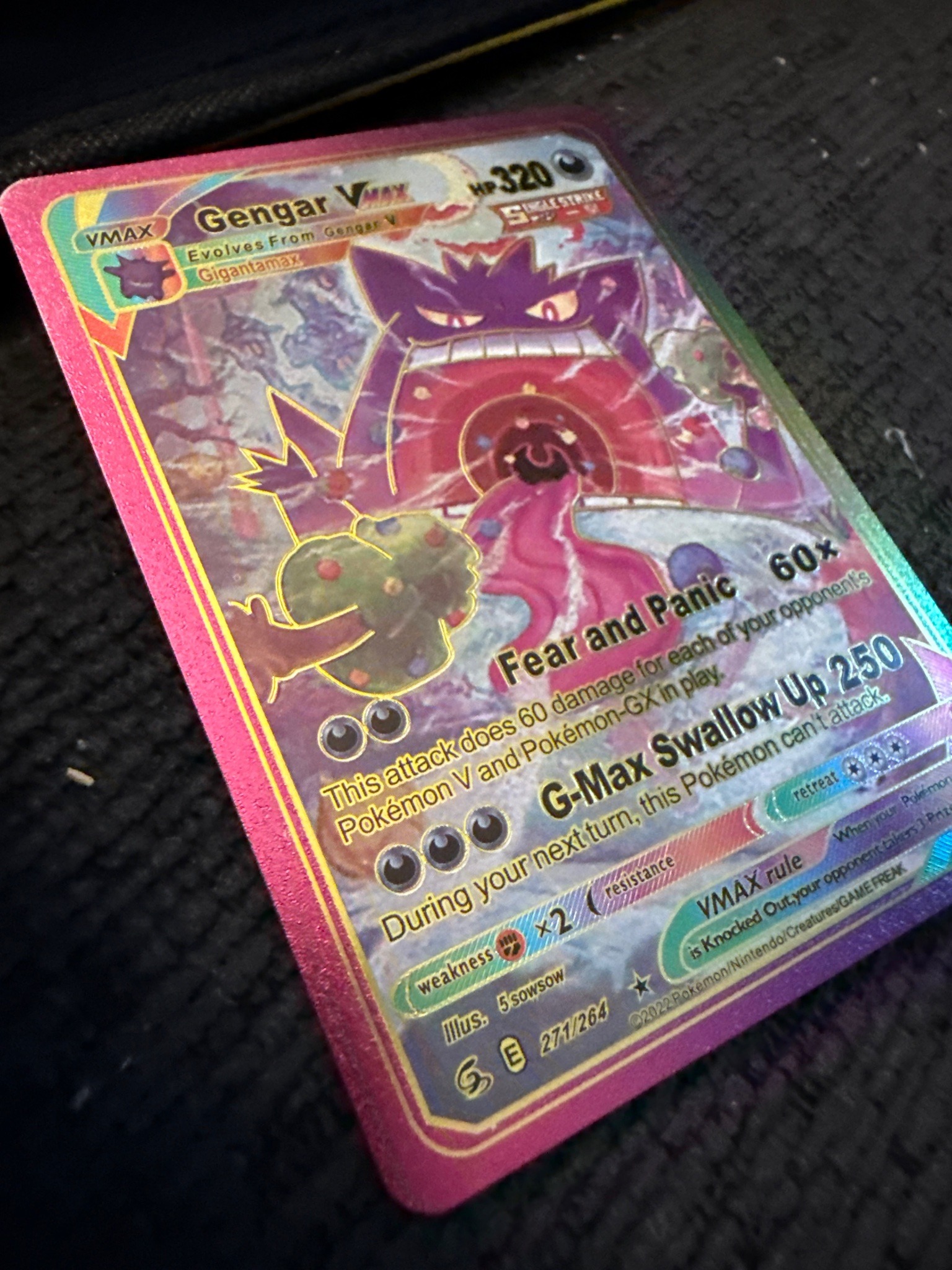 Submitted photo of Pokémon Trading Card Gengar VMAX (not authenticated)