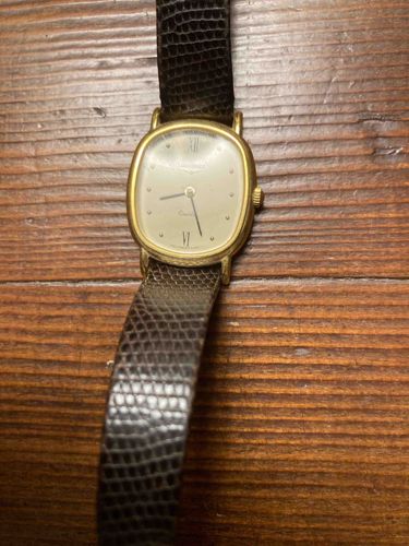 Vintage Longines Quartz Oval Gold-Tone Wristwatch