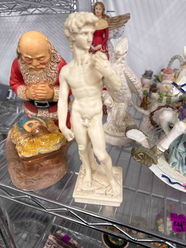 Replica Figurine of Michelangelo's David