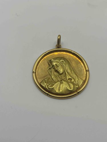 14K Gold Madonna and Child Medallion Pendant