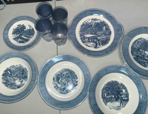 Royal China Currier & Ives 19-Piece Dinnerware and Drinkware Set