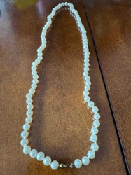 Graduated Imitation Pearl Necklace