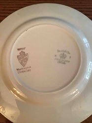 Johnson Brothers Snowhite 'Washington' Pattern Dinner Plate (Reverse Side)